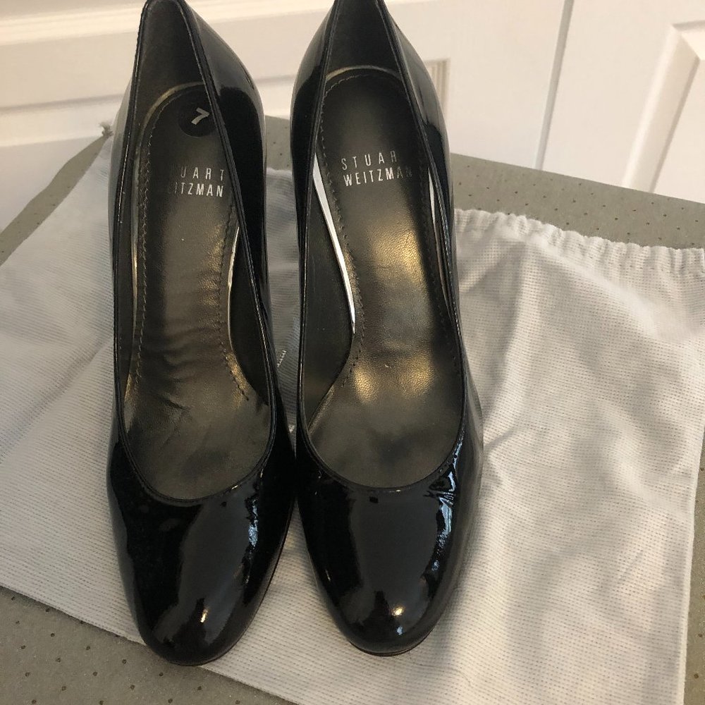 Stuart Weitzman Black Patent Leather Shoes - Size 7